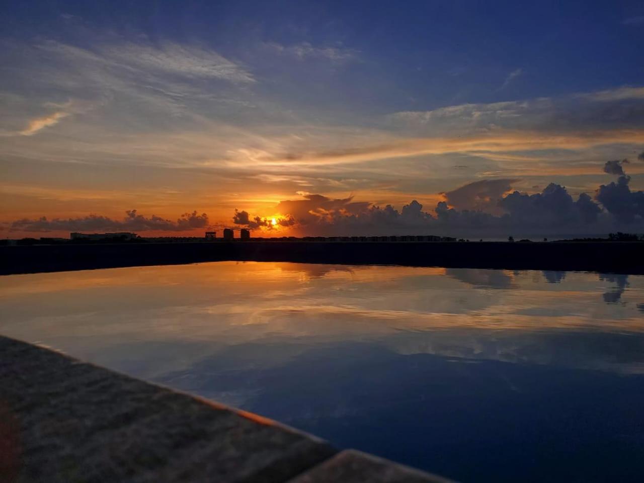 Hotel Punta Esmeralda Playa Del Carmen Buitenkant foto